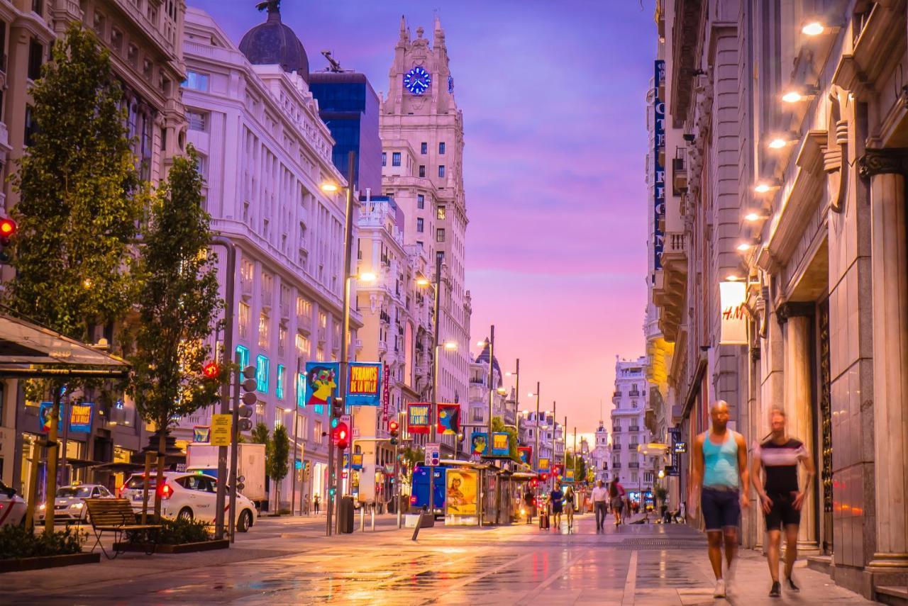 Woohoo Suites Madrid Exterior foto
